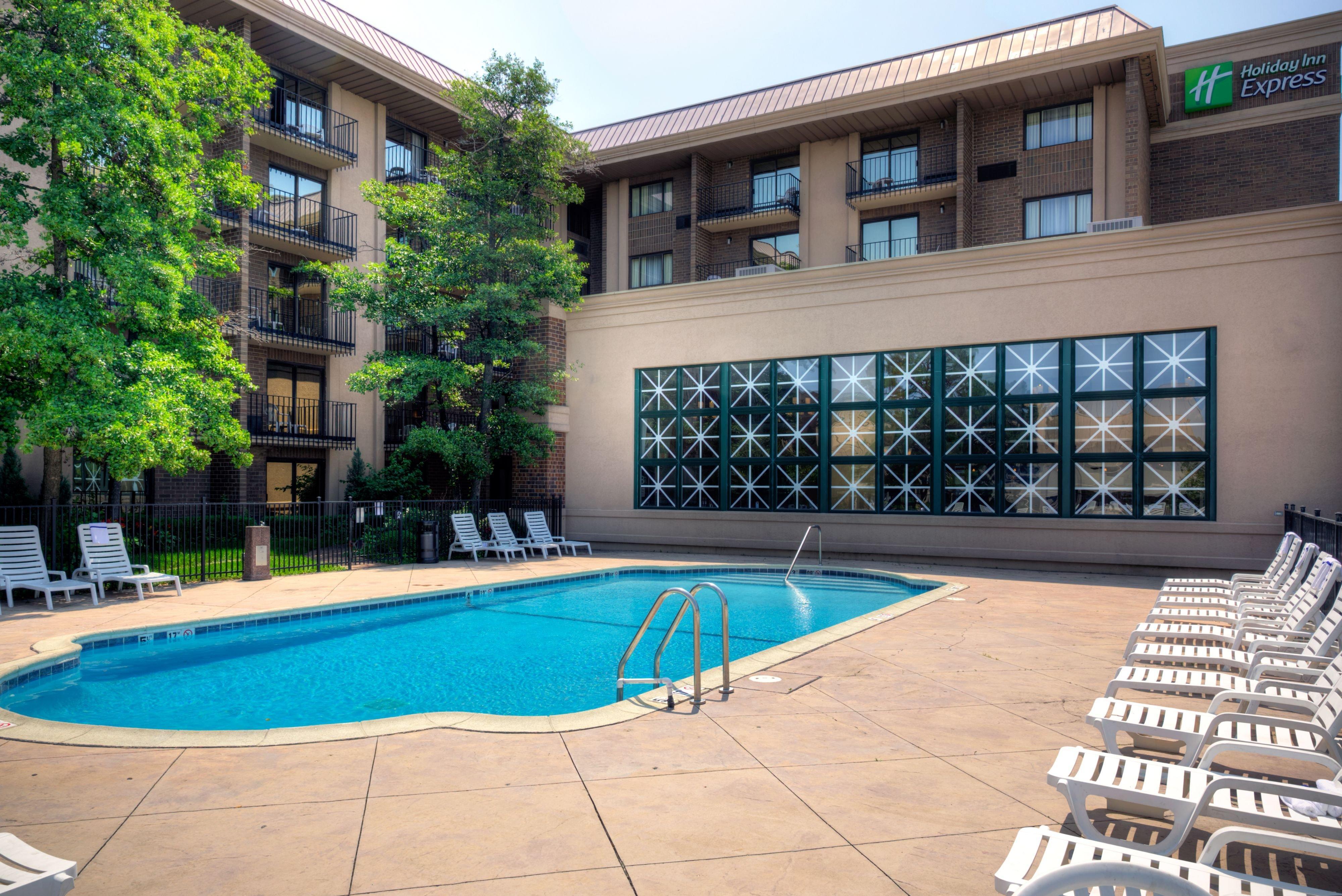 Holiday Inn Express Schaumburg-Rolling Meadows By Ihg Buitenkant foto