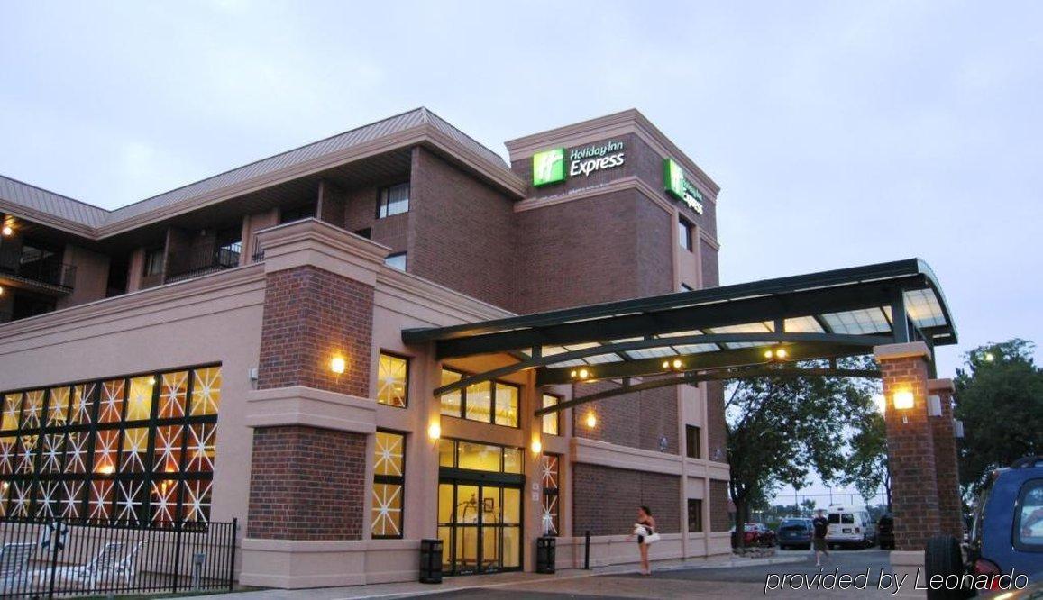 Holiday Inn Express Schaumburg-Rolling Meadows By Ihg Buitenkant foto