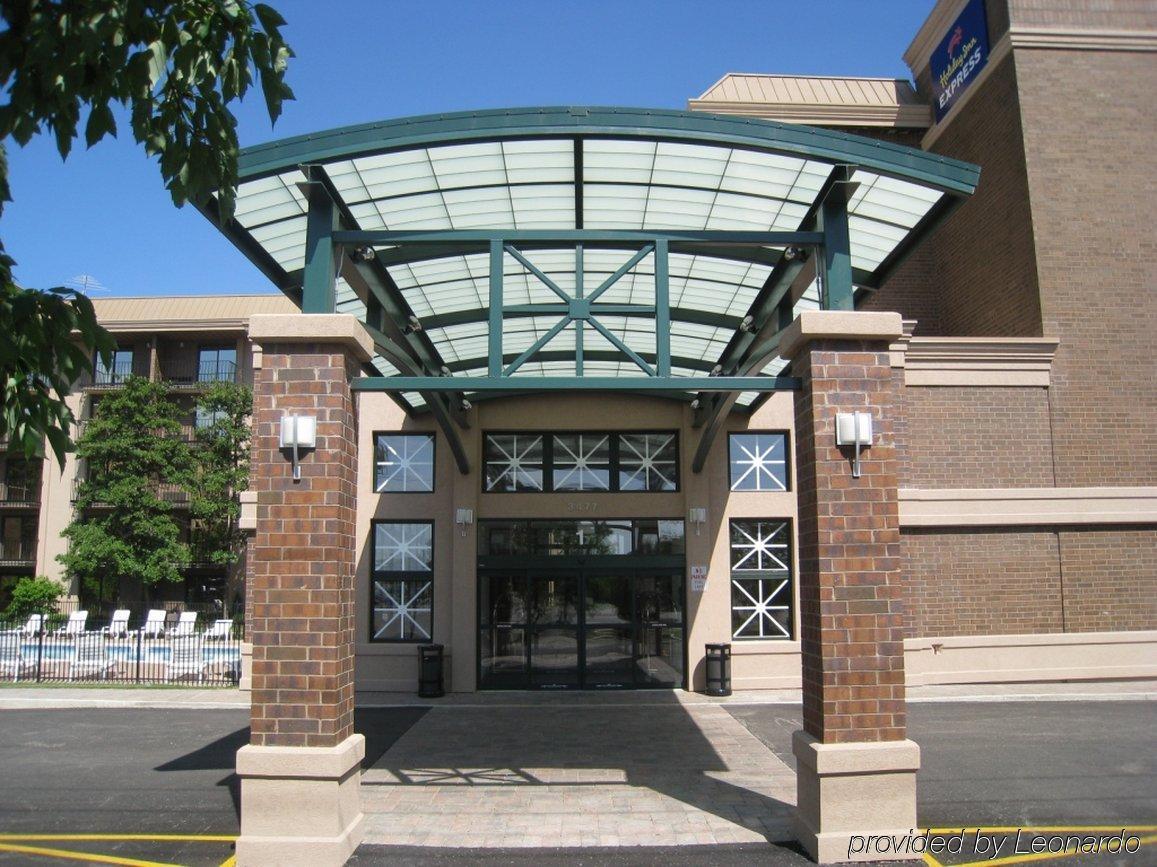 Holiday Inn Express Schaumburg-Rolling Meadows By Ihg Buitenkant foto